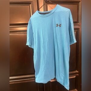 Under Armour men’s medium shirt